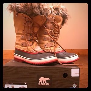 Joan of Arctic Boots